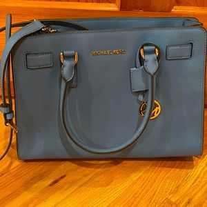 Michael Kors new light blue hand bag shoulder bag purse